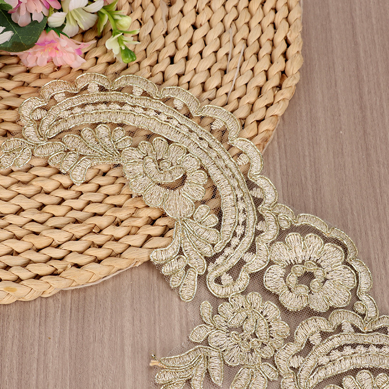 Robe en dentelle brodée à cord - Home Lines Textiles avis et prix